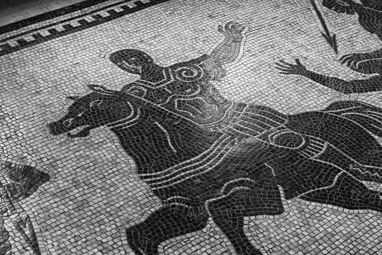 1940s mosaic celebrating ancient Rome